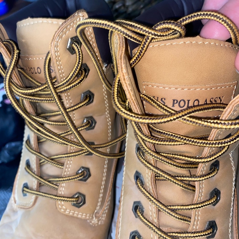 Boots - Picture 3 of 5
